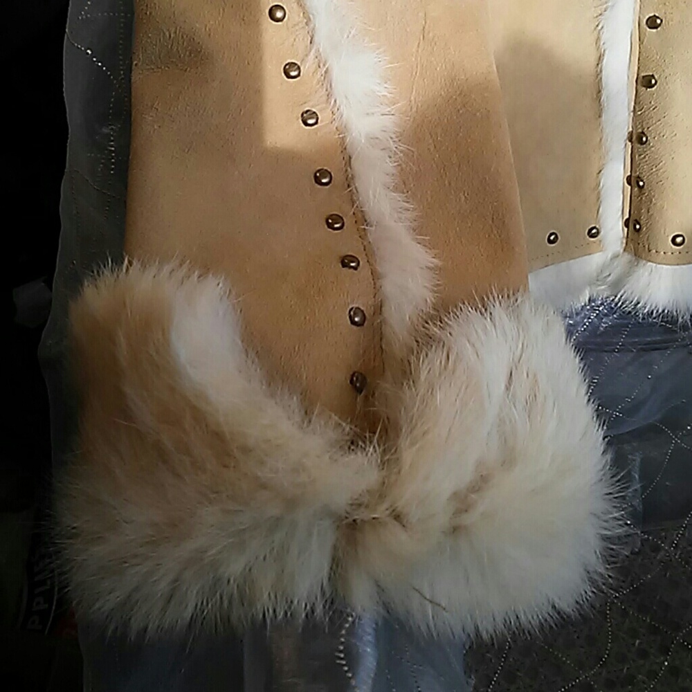 Sheri Bodell Stud trimmed Rabbit Fur jacket - Picture 4 of 8